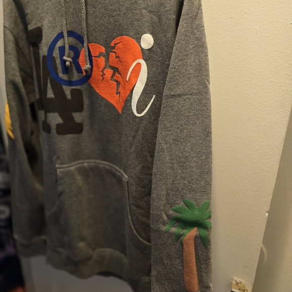 Mens Sweater la - Picture 3 of 5